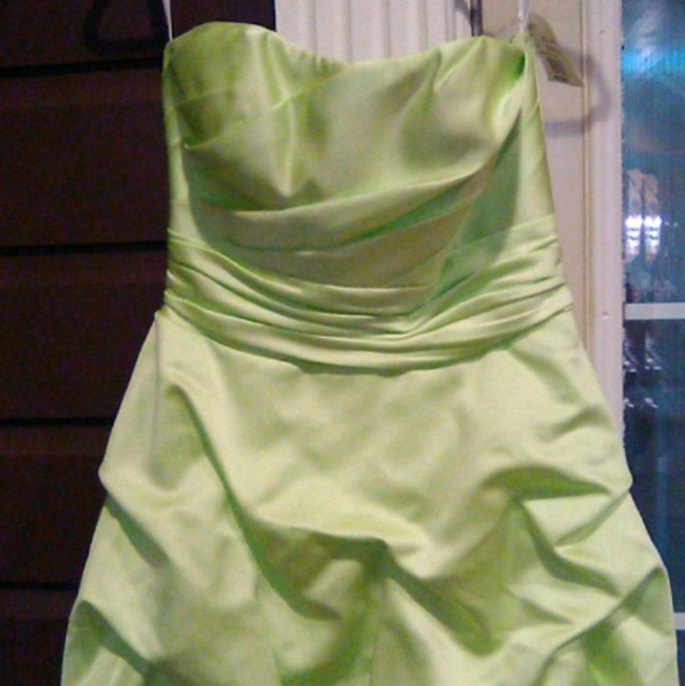 NWT lime semi formal sz 8